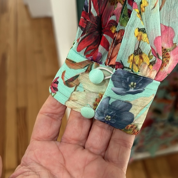 Betsy & Adam fully lined sheer fabric long sleeves, peek a boo front opening. - Picture 3 of 7